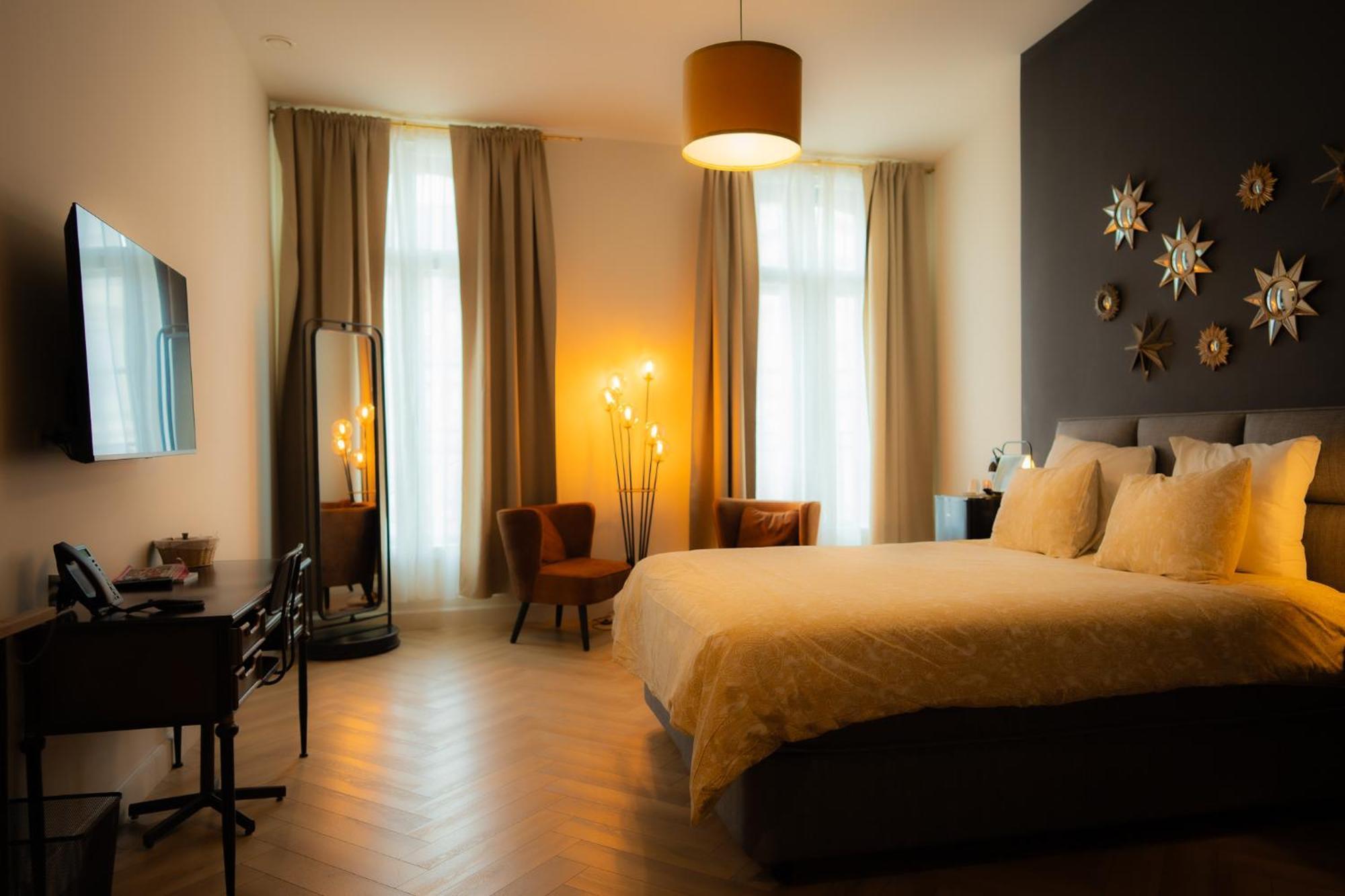 Hotel Grand Place Mons Exterior photo